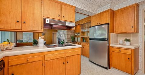 6111 Fordham Way, Sacramento, CA 95831 Photo
