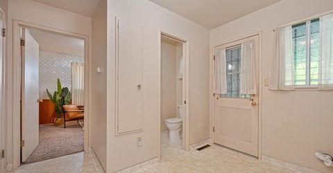 6111 Fordham Way, Sacramento, CA 95831 Photo