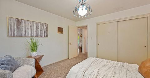 6111 Fordham Way, Sacramento, CA 95831 Photo