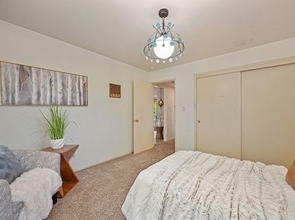 6111 Fordham Way, Sacramento, CA 95831 Photo