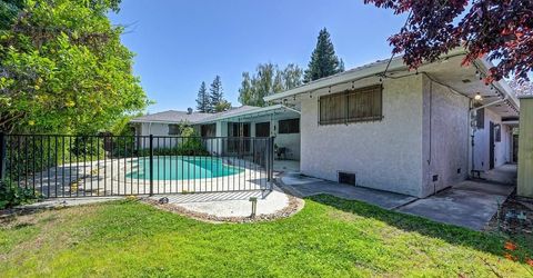 6111 Fordham Way, Sacramento, CA 95831 Photo