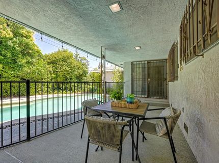 6111 Fordham Way, Sacramento, CA 95831 Photo