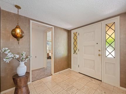 6111 Fordham Way, Sacramento, CA 95831 Photo
