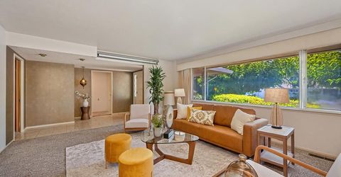 6111 Fordham Way, Sacramento, CA 95831 Photo