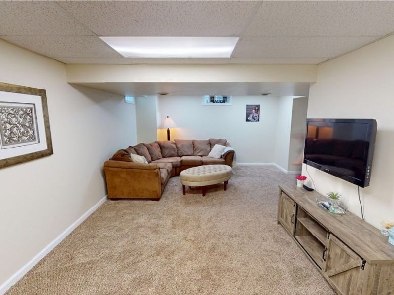 971 Fieldstone Drive, Kent, OH 44240 Photo 9