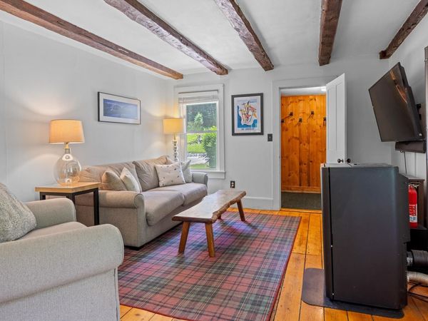 16 Old Farm Road, Unit 4, Winhall, VT 05340