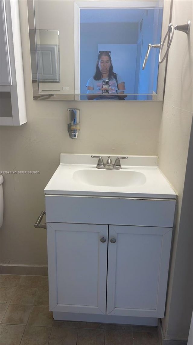 6955 NW 186th St , Unit F505, Hialeah, FL 33015 Photo