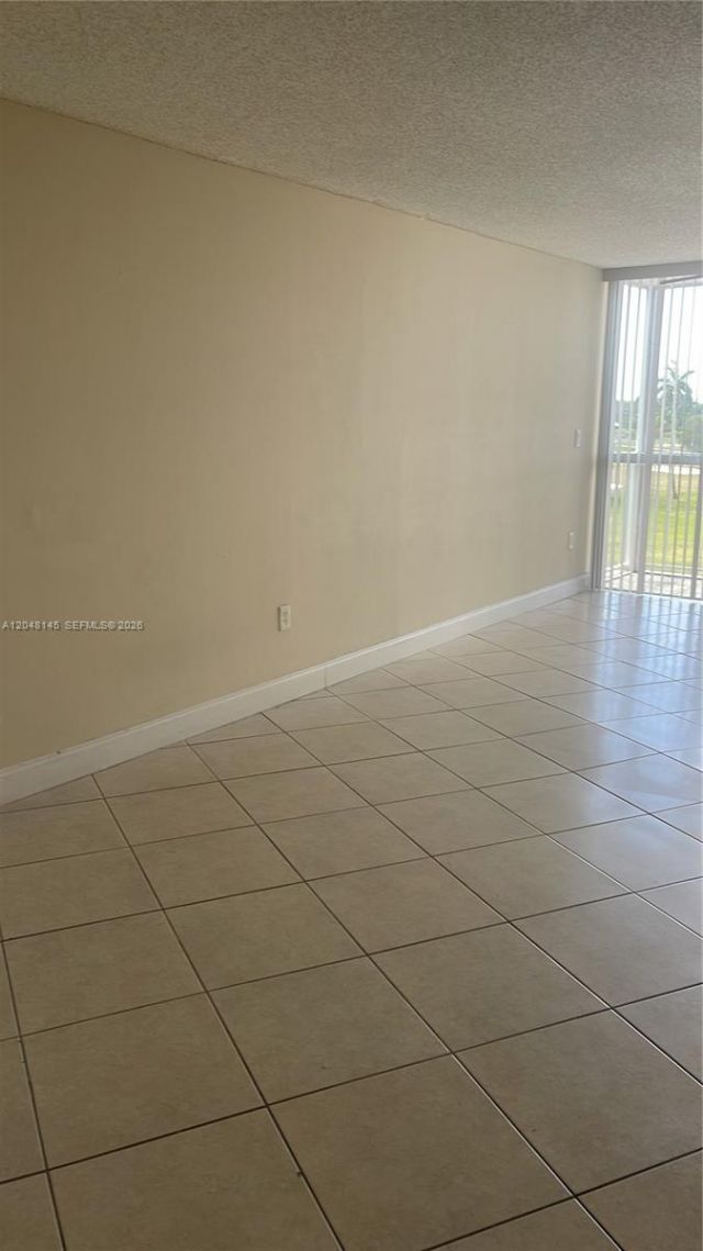 6955 NW 186th St , Unit F505, Hialeah, FL 33015 Photo