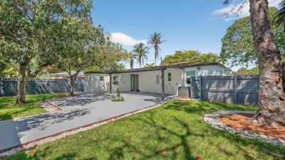 1010 NE 138th St , North Miami, FL 33161 Photo
