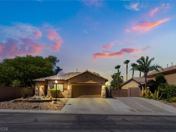 8096 Chestnut Glen Avenue, Las Vegas, NV 89131