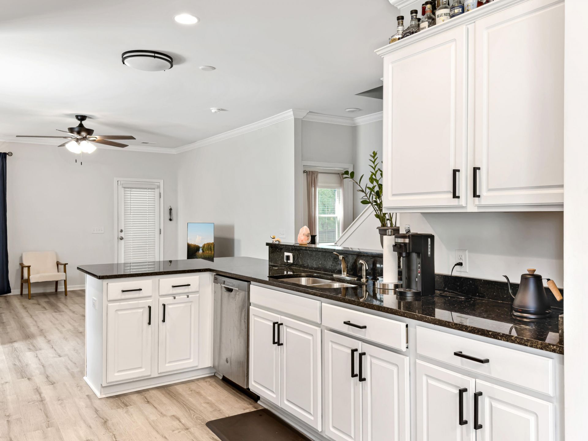 188 Hyrne Drive Photo 8