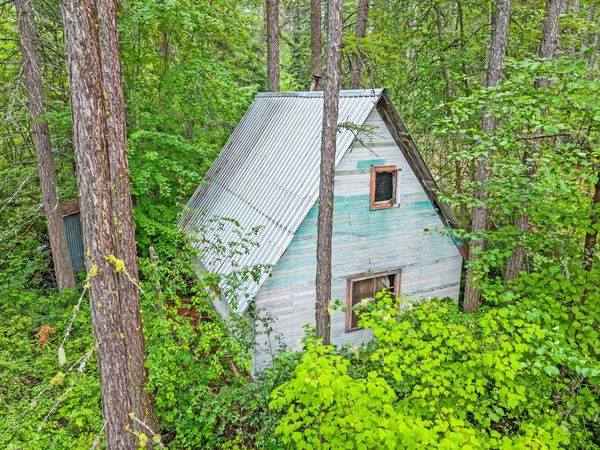 432X Bussard Lake Rd, Loon Lake, WA 99148
