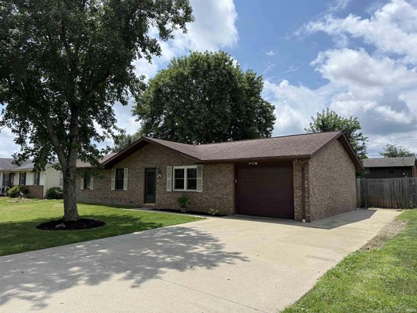 506 Sycamore Manor, Jasper, IN 47546