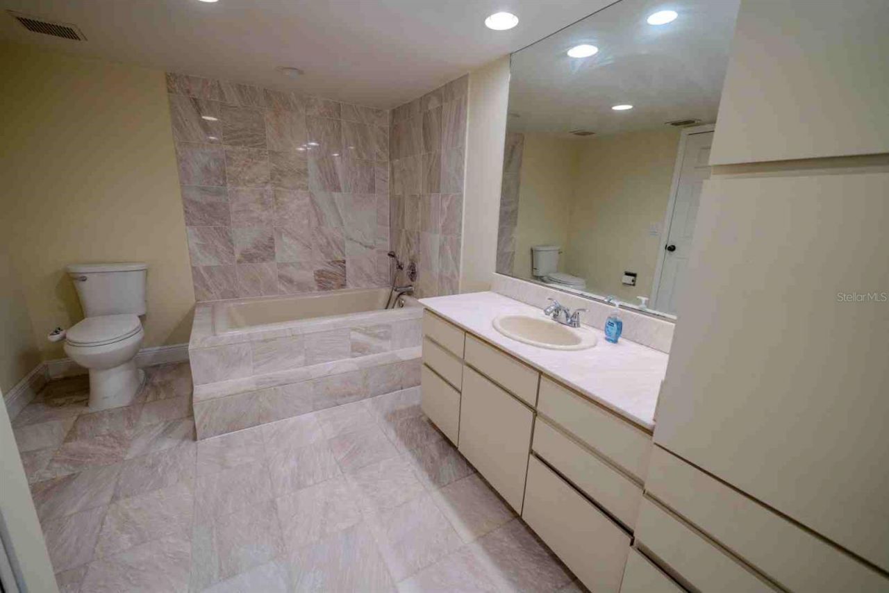 225 Country Club Drive , Unit D142, Largo, FL 33771 Photo