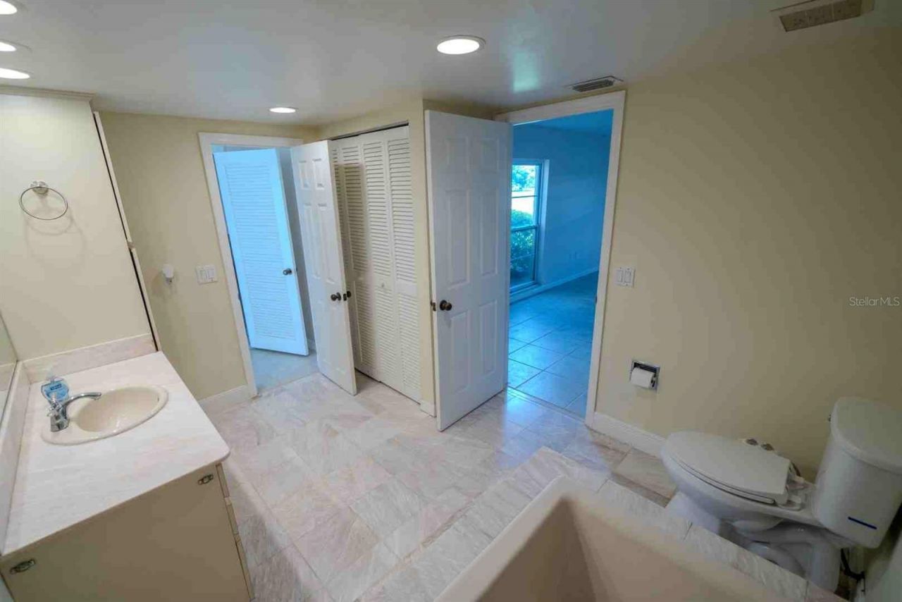 225 Country Club Drive , Unit D142, Largo, FL 33771 Photo