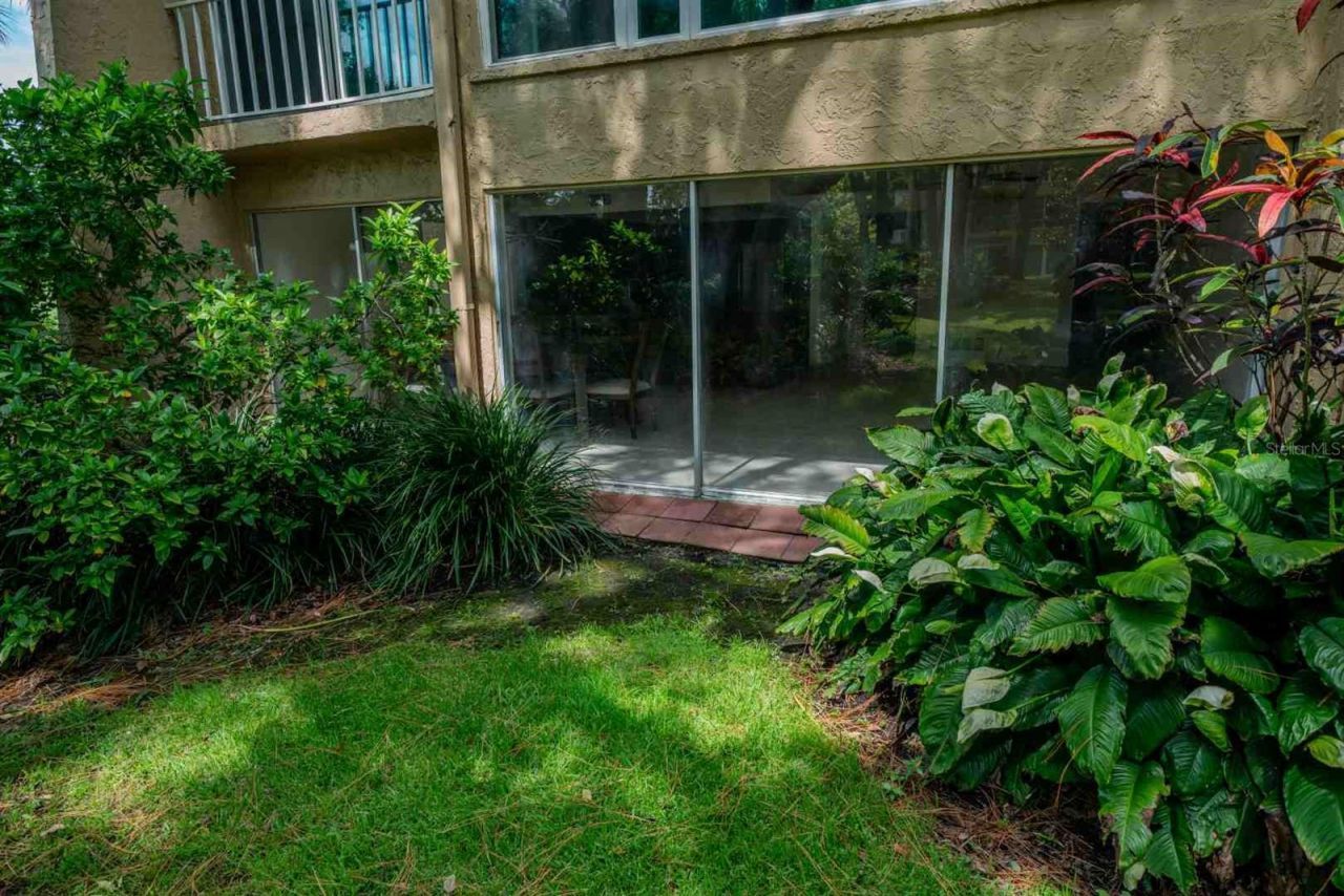 225 Country Club Drive , Unit D142, Largo, FL 33771 Photo