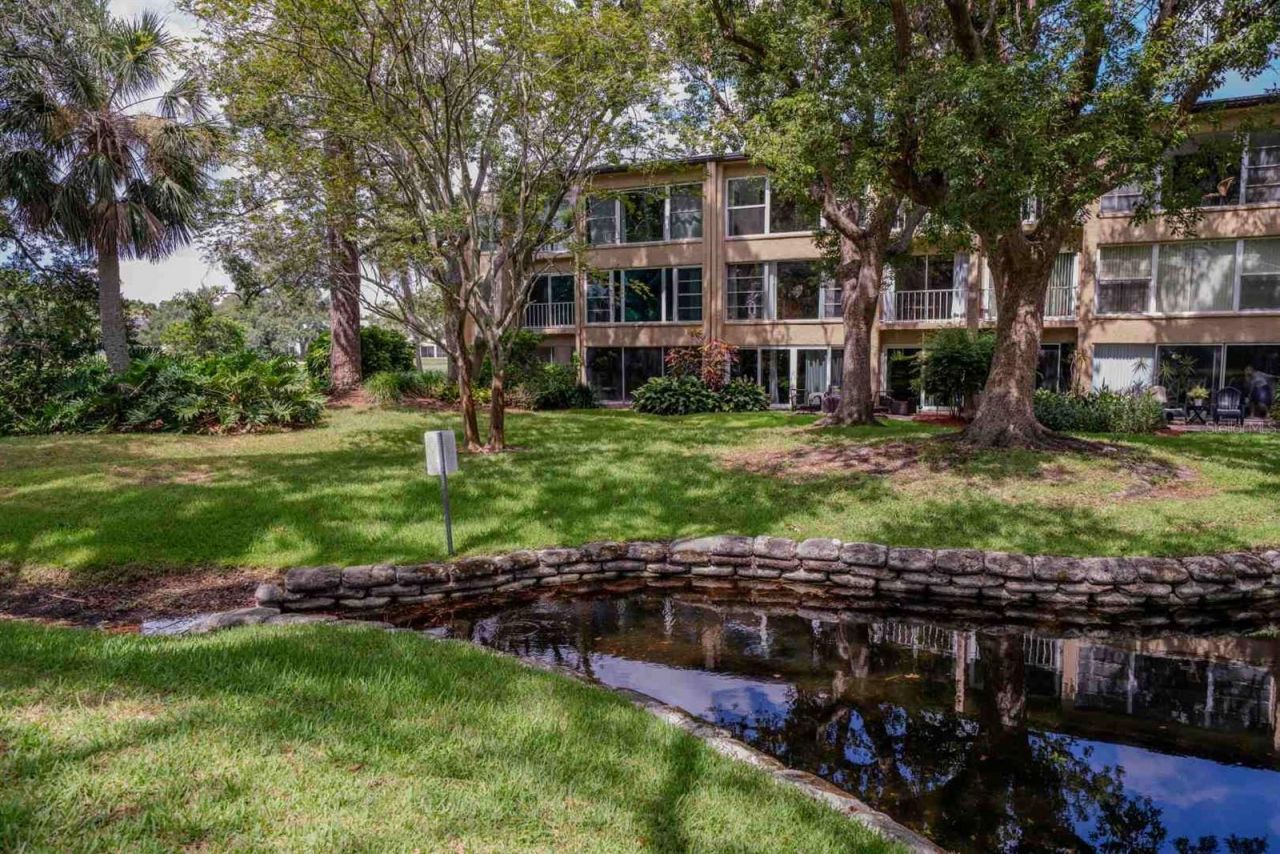 225 Country Club Drive , Unit D142, Largo, FL 33771 Photo