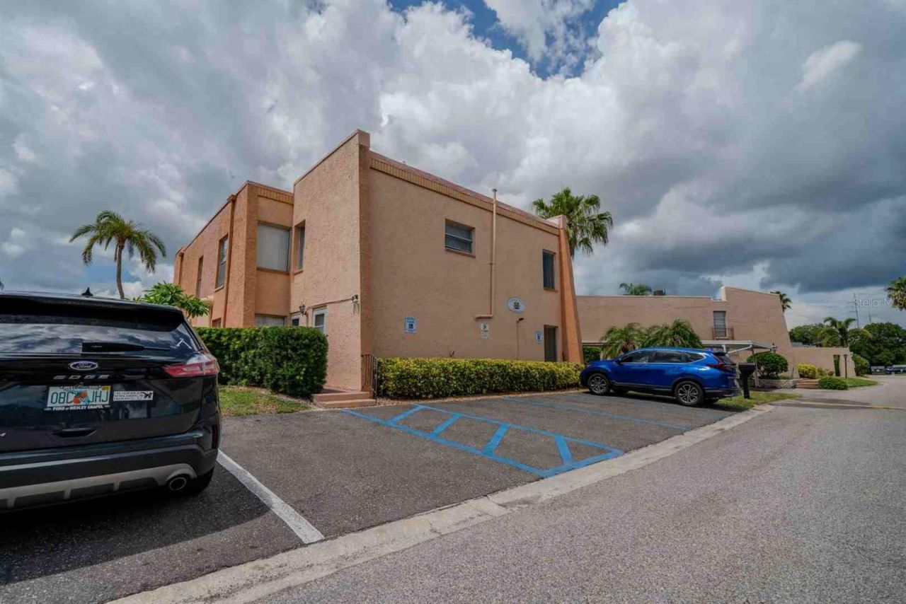 225 Country Club Drive , Unit D142, Largo, FL 33771 Photo