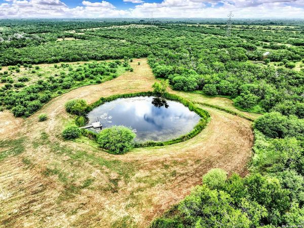 1591 County Road 476, Stockdale, TX 78160