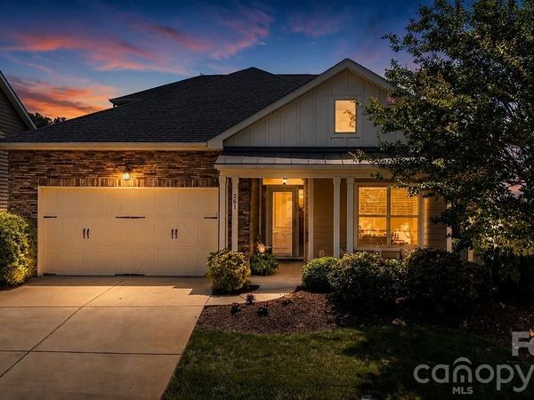 261 Stone Mountain Way, Denver, NC 28037
