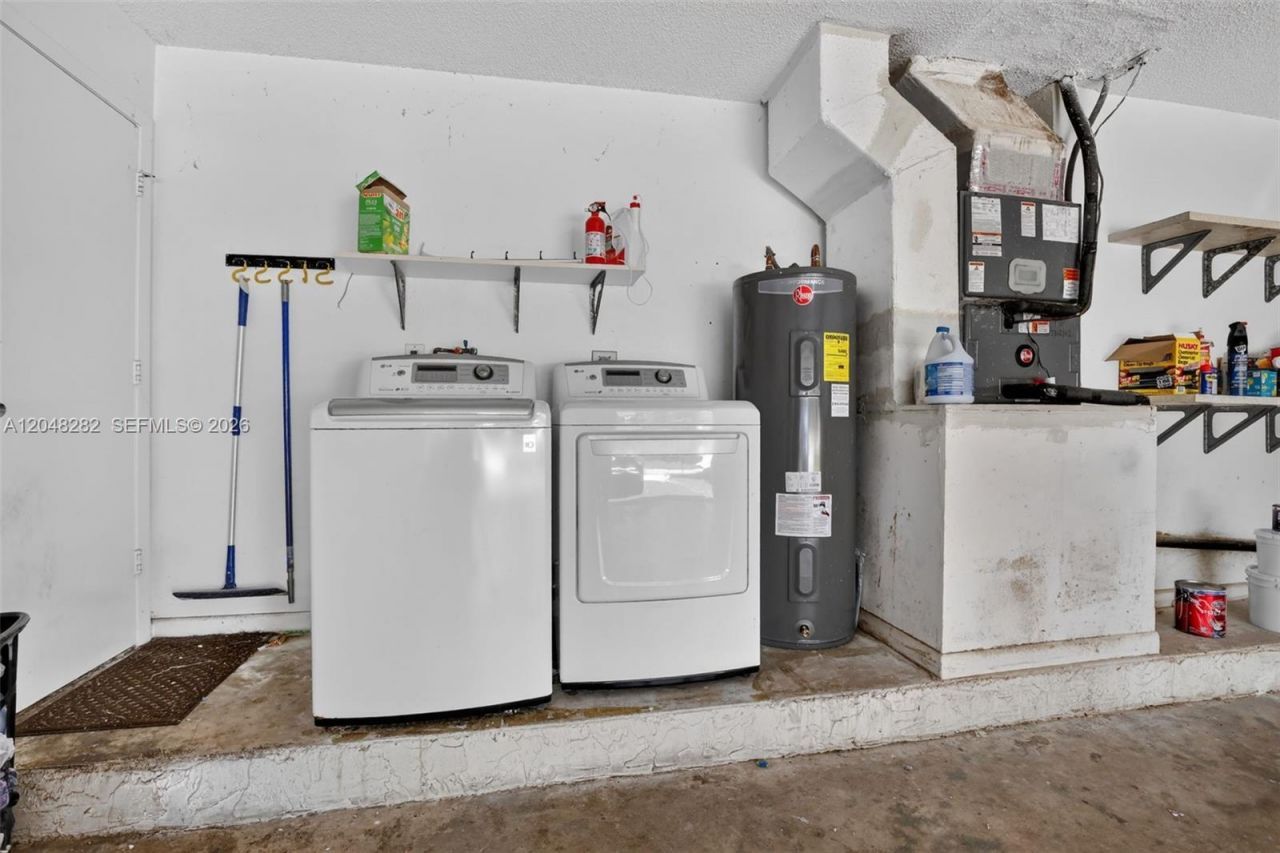 12104 Landing Way , Cooper City, FL 33026 Photo