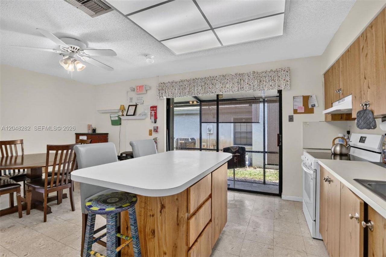 12104 Landing Way , Cooper City, FL 33026 Photo