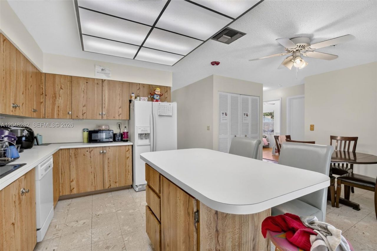 12104 Landing Way , Cooper City, FL 33026 Photo