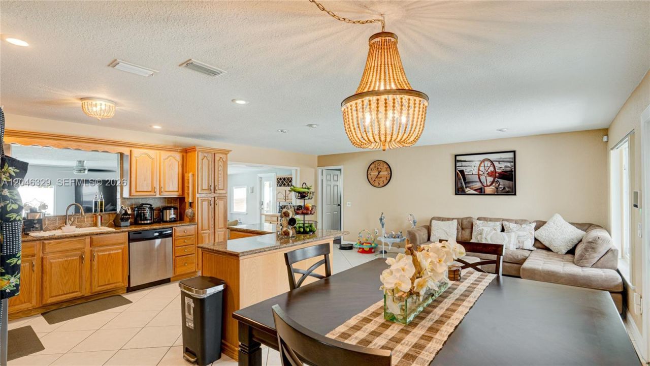 11370 NW 46th Pl, Sunrise, FL 33323 Photo