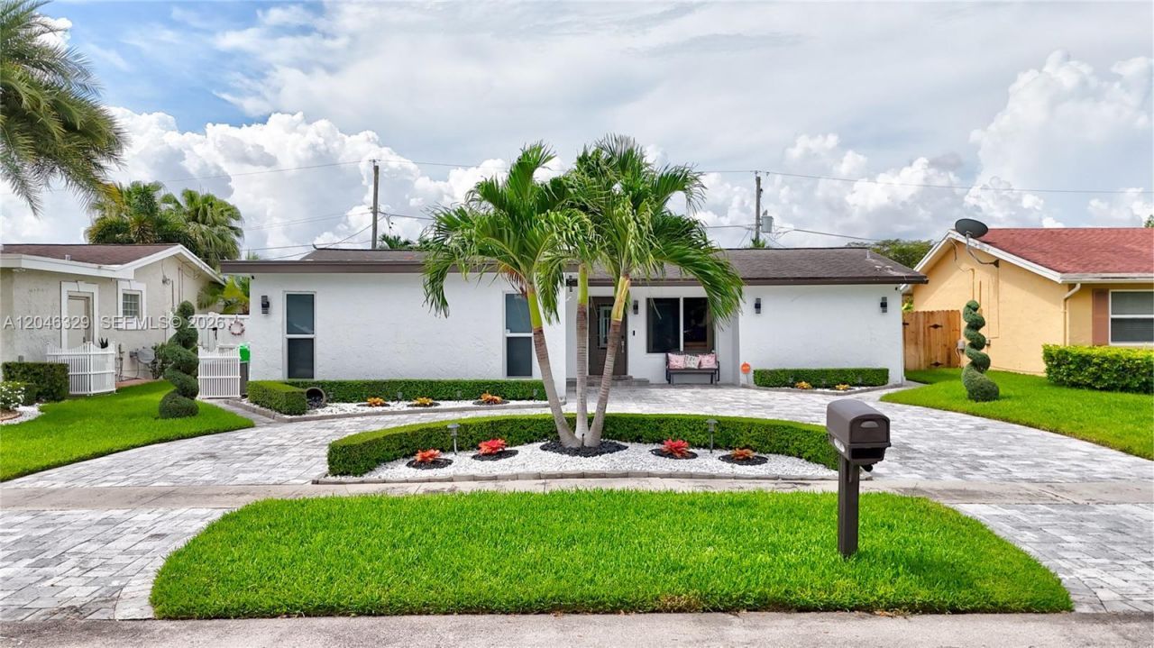 11370 NW 46th Pl, Sunrise, FL 33323 Photo