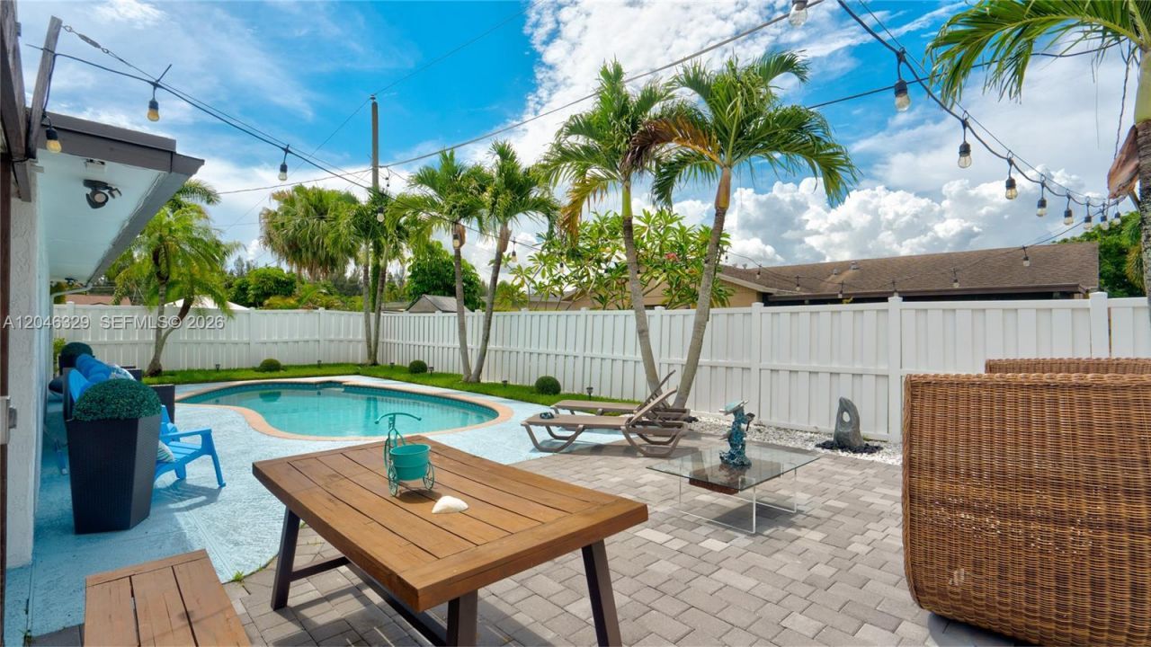 11370 NW 46th Pl, Sunrise, FL 33323 Photo