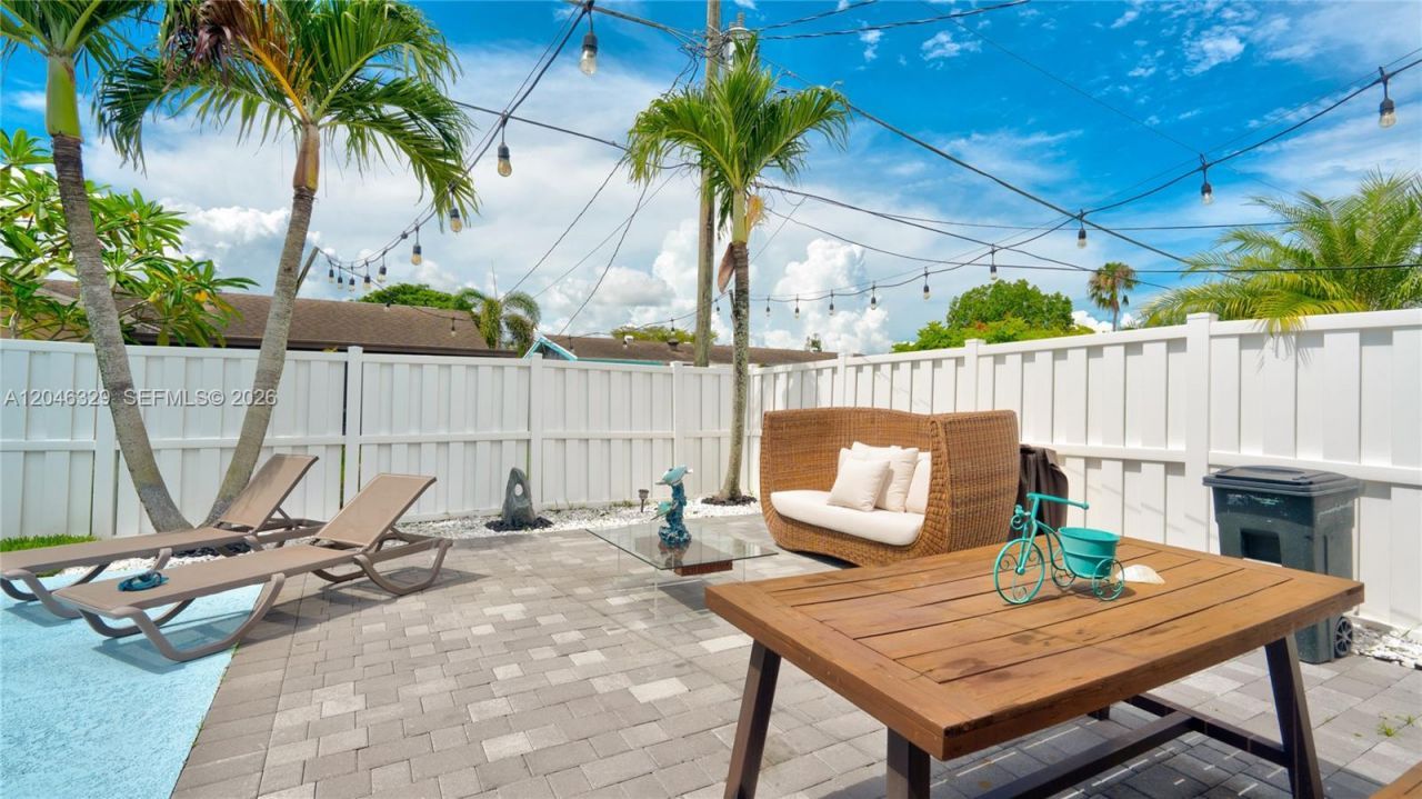 11370 NW 46th Pl, Sunrise, FL 33323 Photo