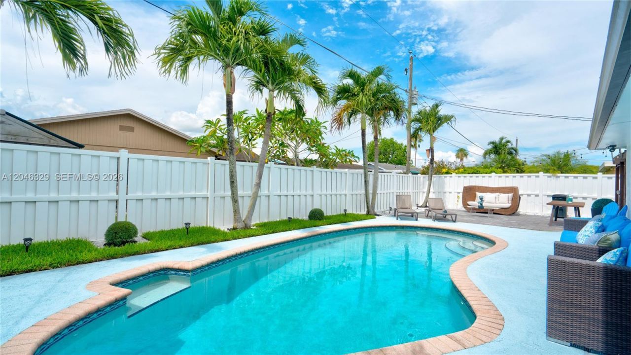 11370 NW 46th Pl, Sunrise, FL 33323 Photo