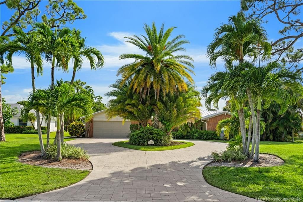 1310 NW Lakeside Trail, Stuart, FL 34994 Photo