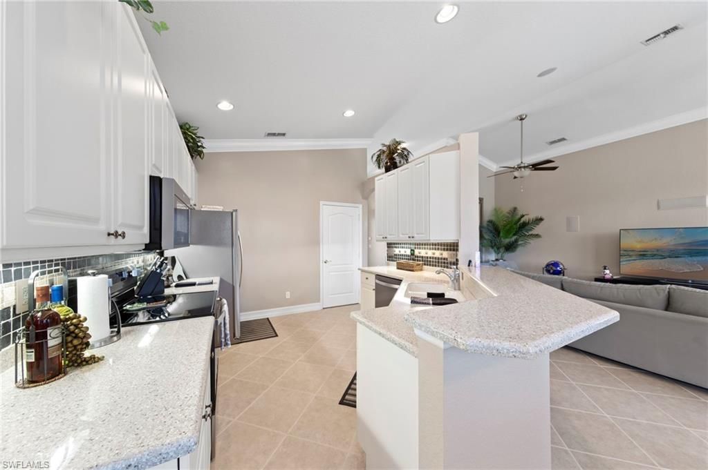 15586 Alton Dr, Fort Myers, FL 33908 Photo