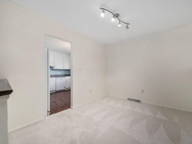 6417 S Sunbury Road, Westerville, OH 43081 Photo 11