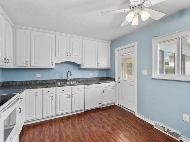 6417 S Sunbury Road, Westerville, OH 43081 Photo 14
