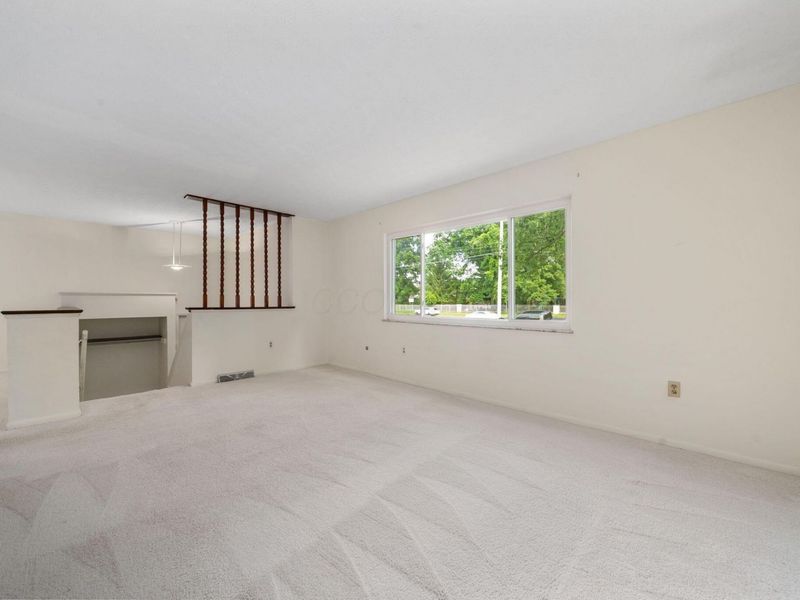 6417 S Sunbury Road, Westerville, OH 43081 Photo 9