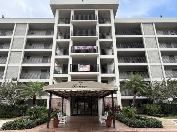 2650 S Course Drive, Unit 203, Pompano Beach, FL 33069