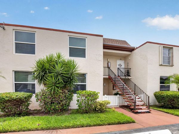 11 Willowbrook Lane, Unit 204, Delray Beach, FL 33446