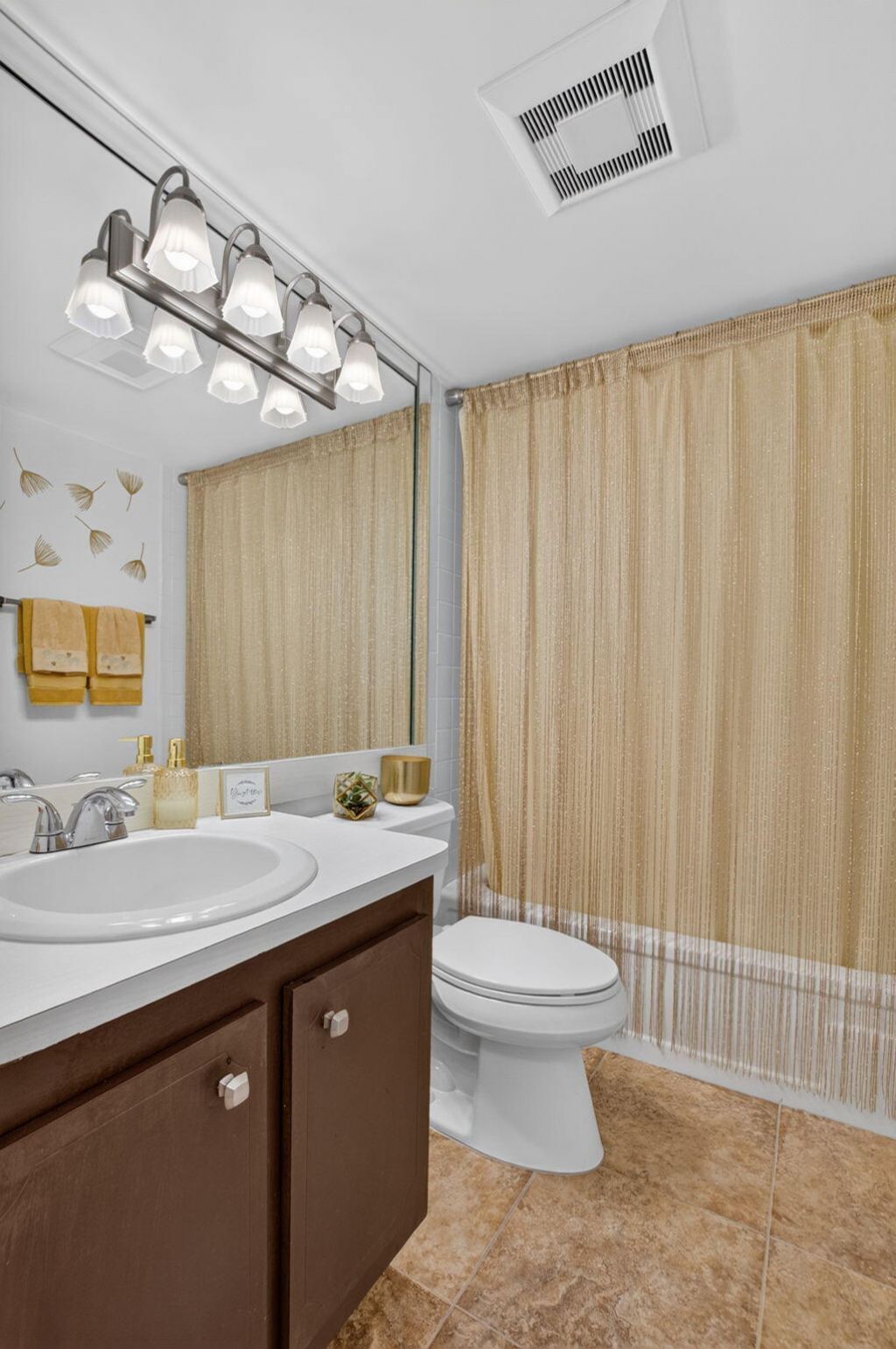 11 Willowbrook Lane, Unit 204, Delray Beach, FL 33446 Photo