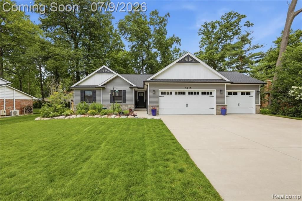 5915 Chickadee Lane, Independence Township, MI 48346 Main Photo