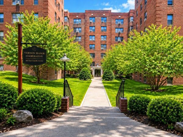 485 E Lincoln Avenue, Unit 214, Mount Vernon, NY 10552