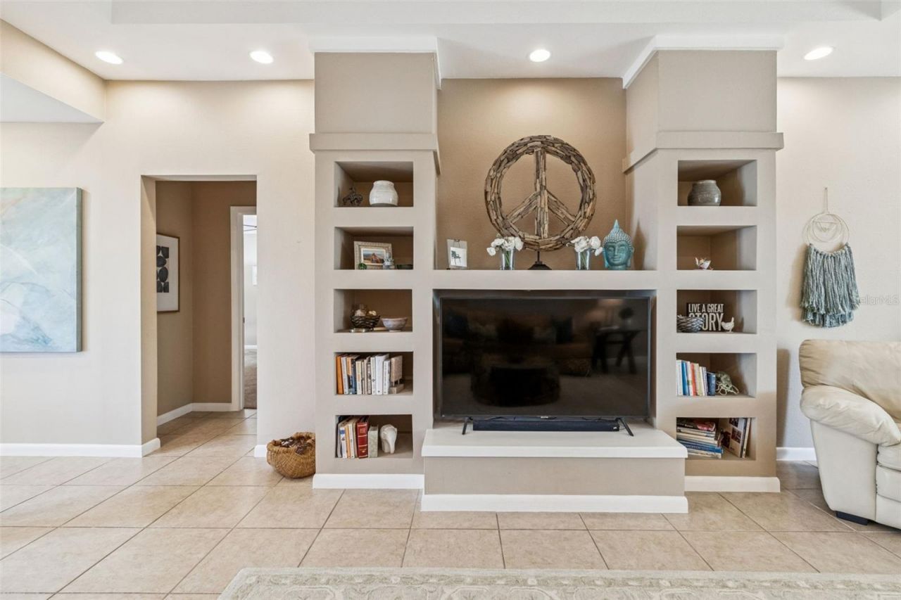 618 Whitfield Avenue, Sarasota, FL 34243 Photo