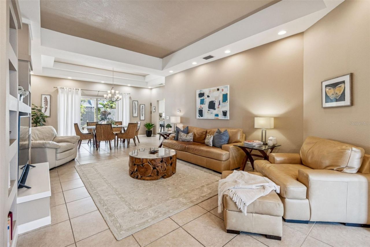 618 Whitfield Avenue, Sarasota, FL 34243 Photo