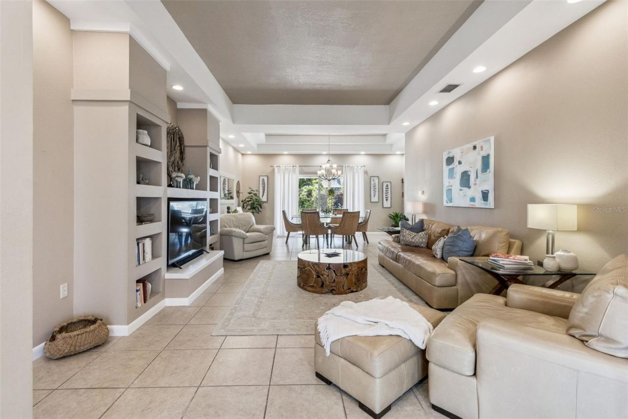 618 Whitfield Avenue, Sarasota, FL 34243 Photo