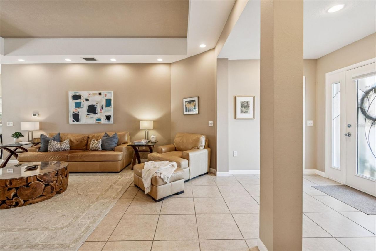 618 Whitfield Avenue, Sarasota, FL 34243 Photo