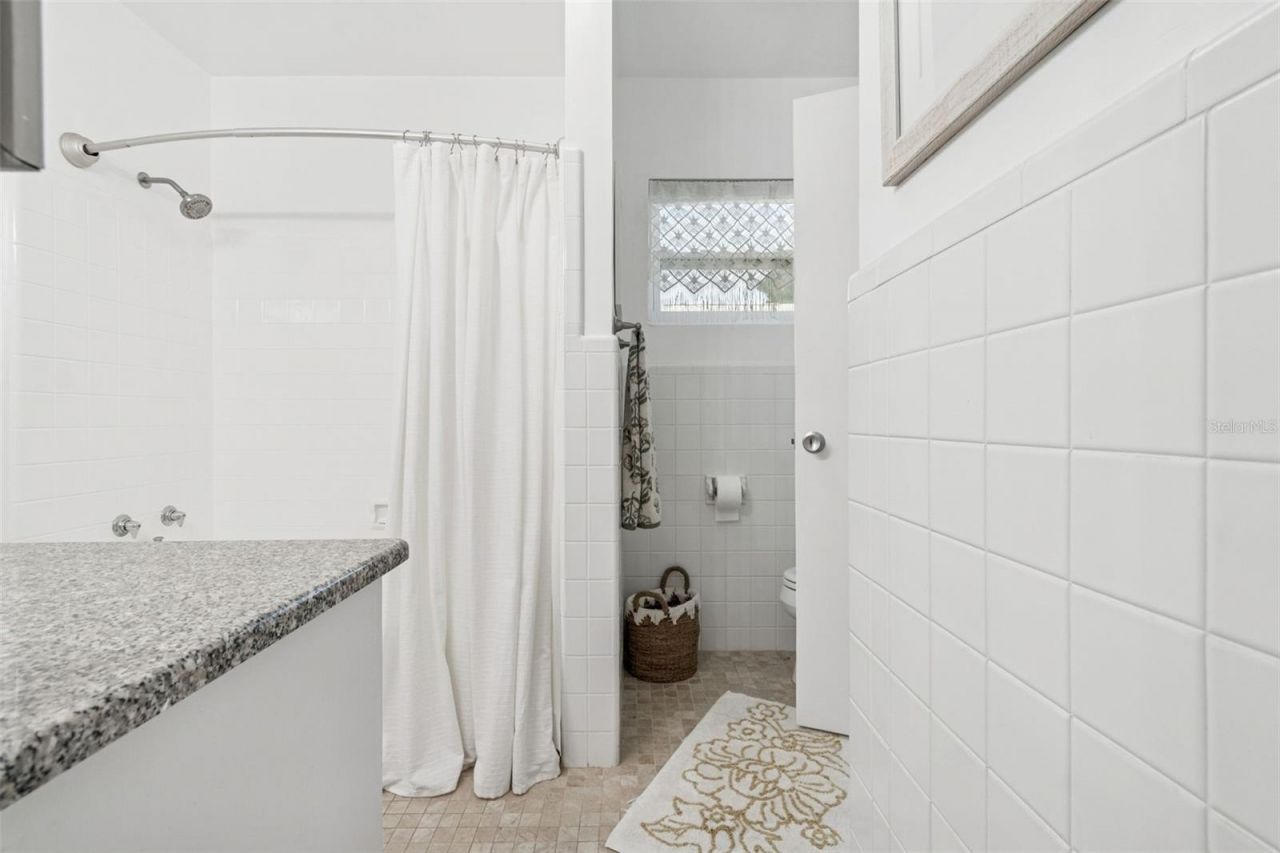 618 Whitfield Avenue, Sarasota, FL 34243 Photo