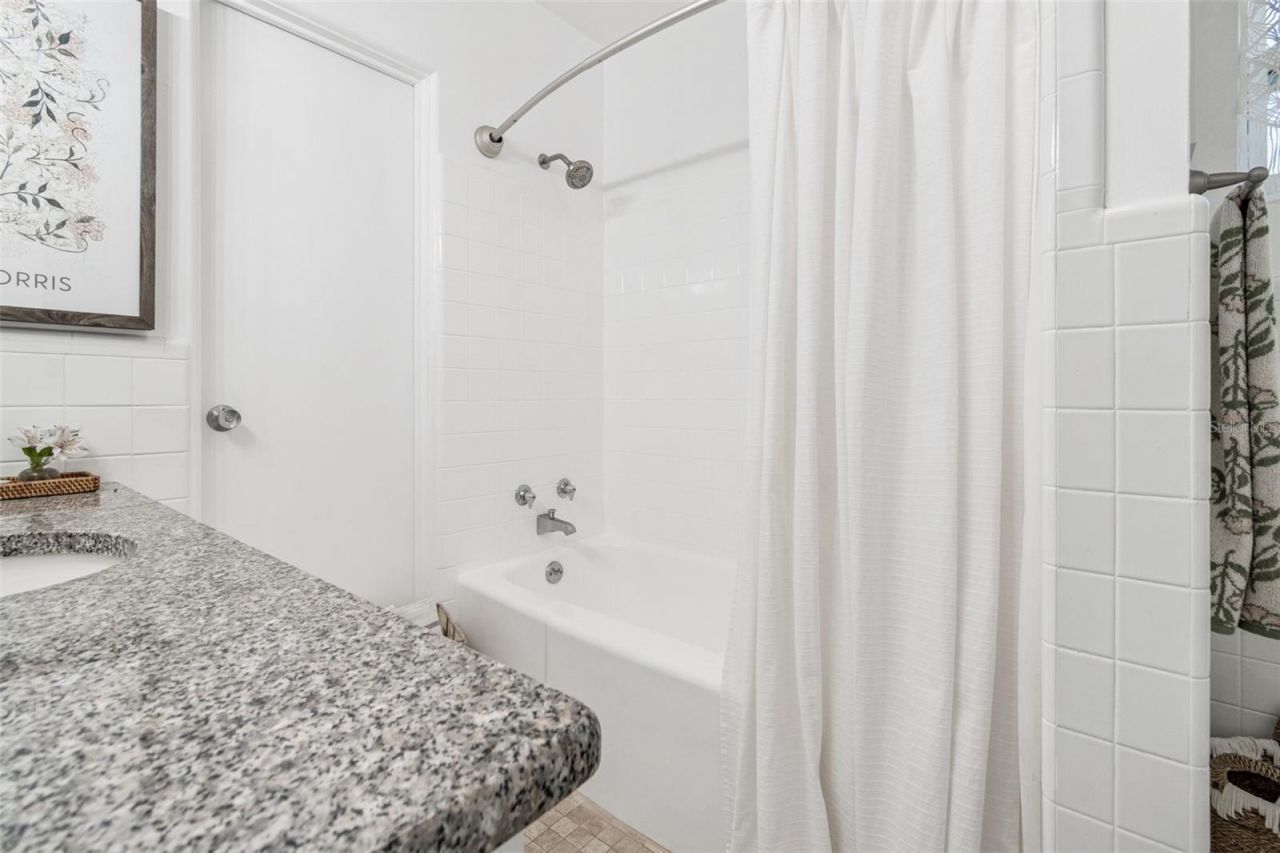 618 Whitfield Avenue, Sarasota, FL 34243 Photo