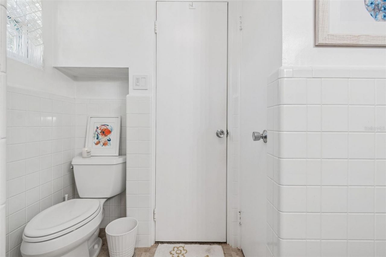618 Whitfield Avenue, Sarasota, FL 34243 Photo