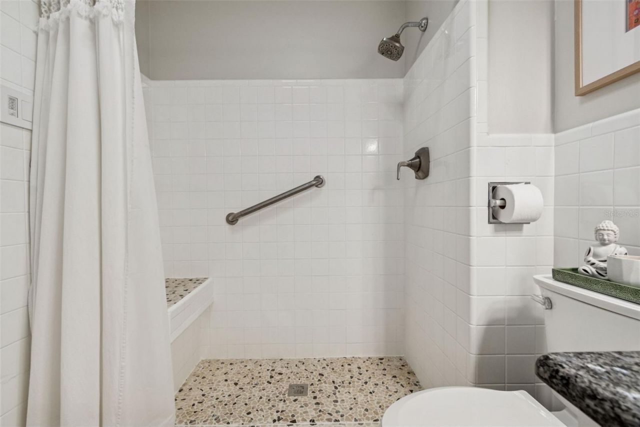 618 Whitfield Avenue, Sarasota, FL 34243 Photo